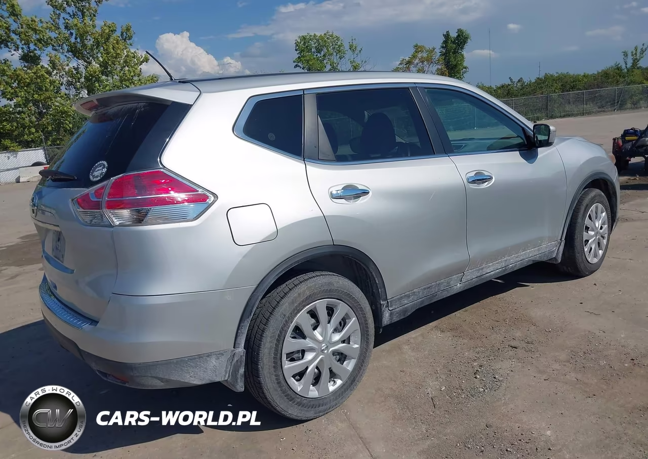 2015 Nissan Rogue S VIN:5N1AT2ML4FC882840 - 4