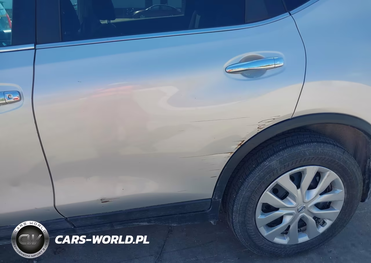 2015 Nissan Rogue S VIN:5N1AT2ML4FC882840 - 6