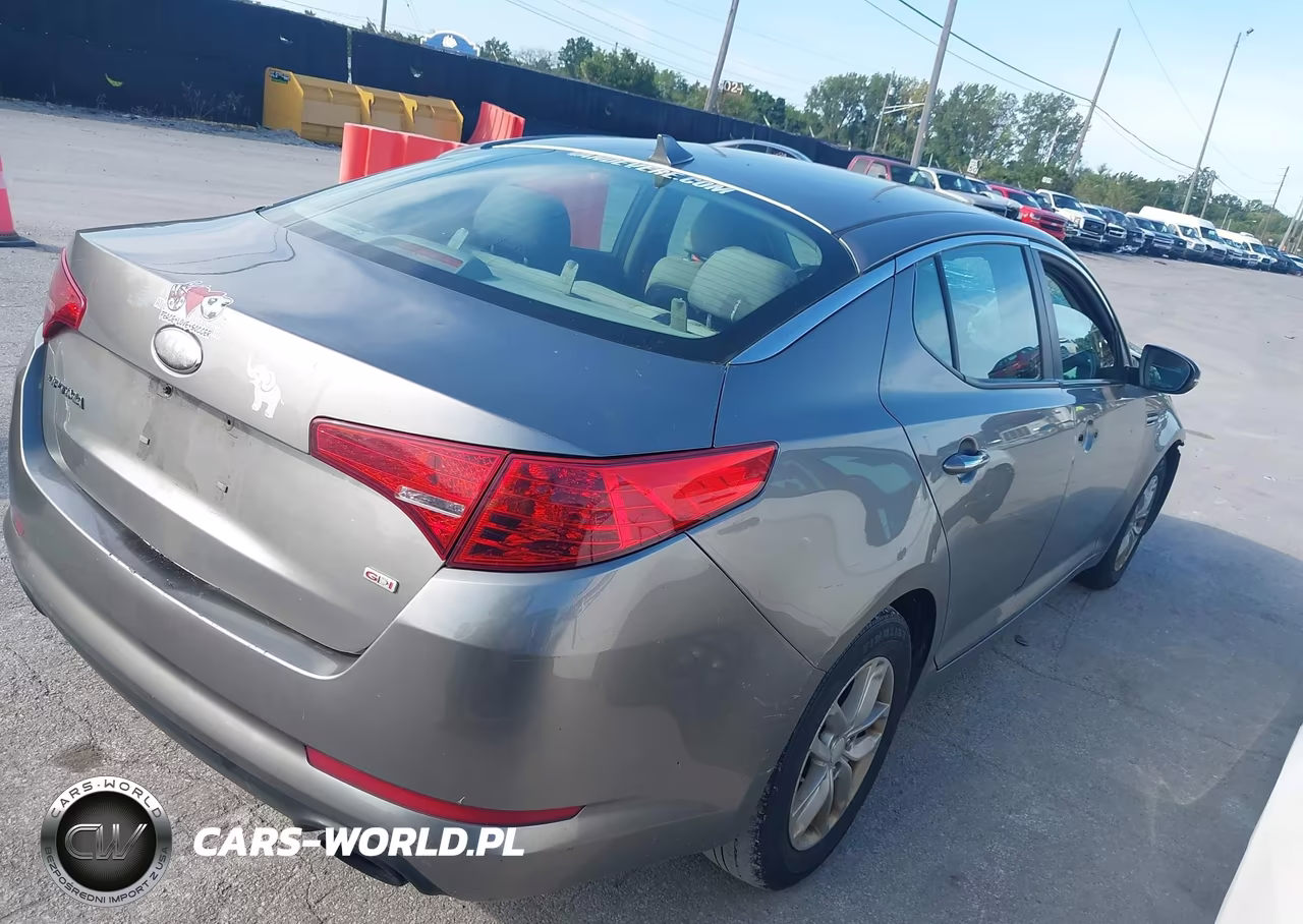 2013 Kia Optima Lx VIN:5XXGM4A74DG178777 - 4