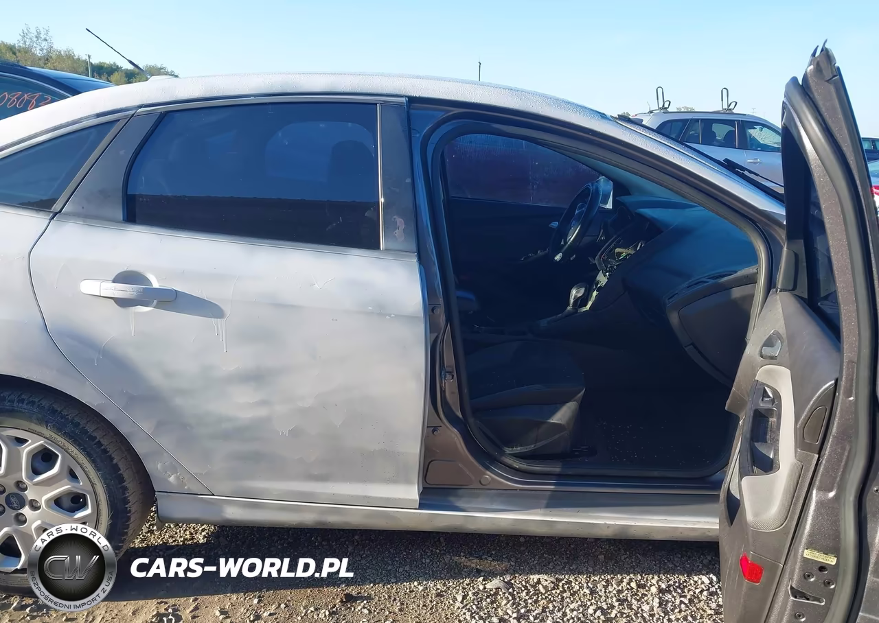 2013 Ford Focus Se VIN:1FADP3F22DL328098 - 5