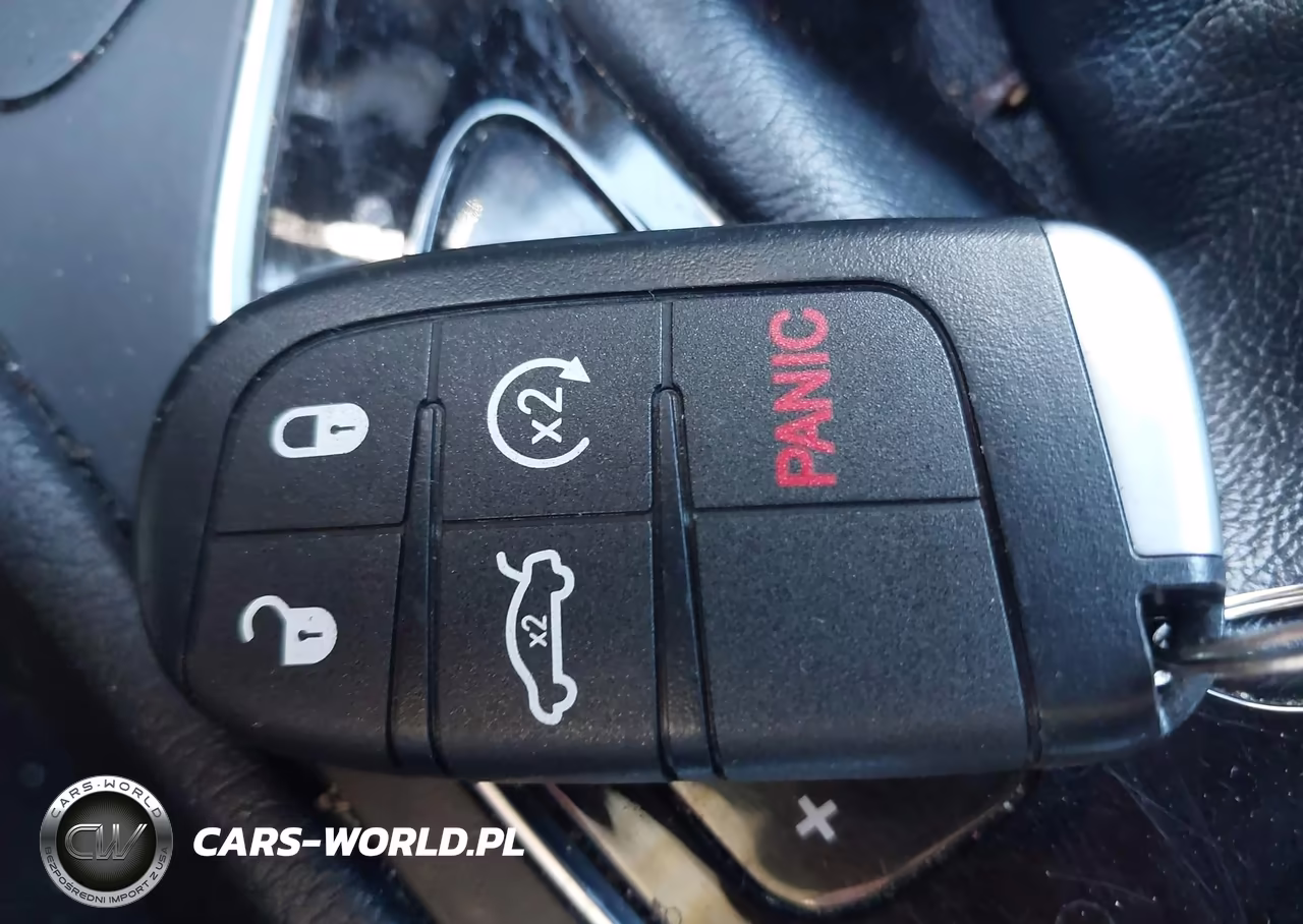 2019 Jeep Cherokee Limited 4X4 VIN:1C4PJMDX7KD379553 - 11