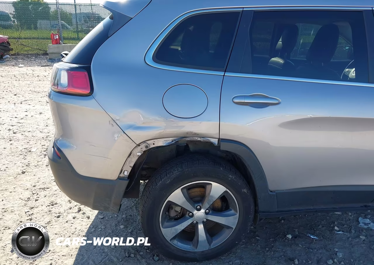 2019 Jeep Cherokee Limited 4X4 VIN:1C4PJMDX7KD379553 - 6