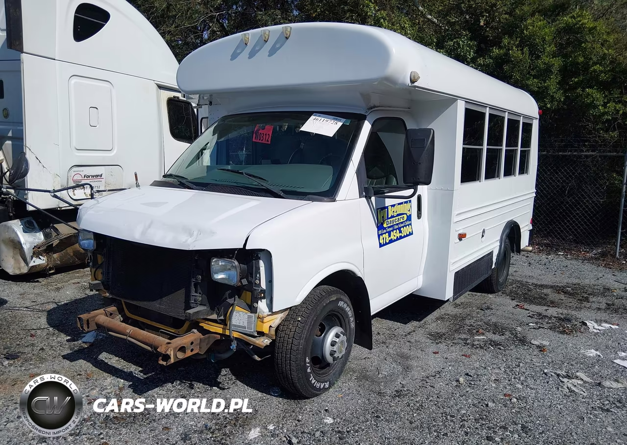 2005 Chevrolet Express Cutaway VIN:1GBHG31U951105885 - 2