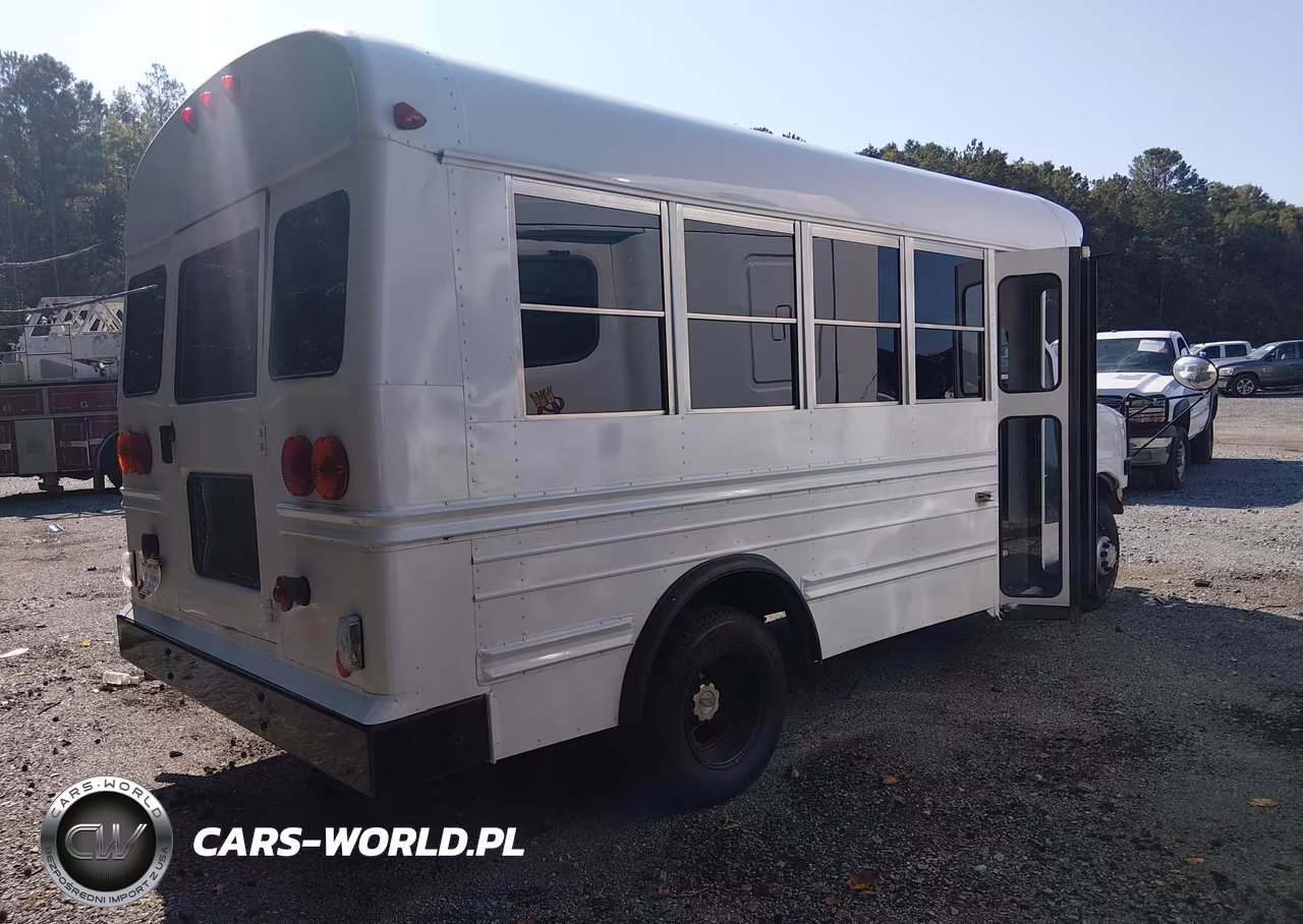 2005 Chevrolet Express Cutaway VIN:1GBHG31U951105885 - 4