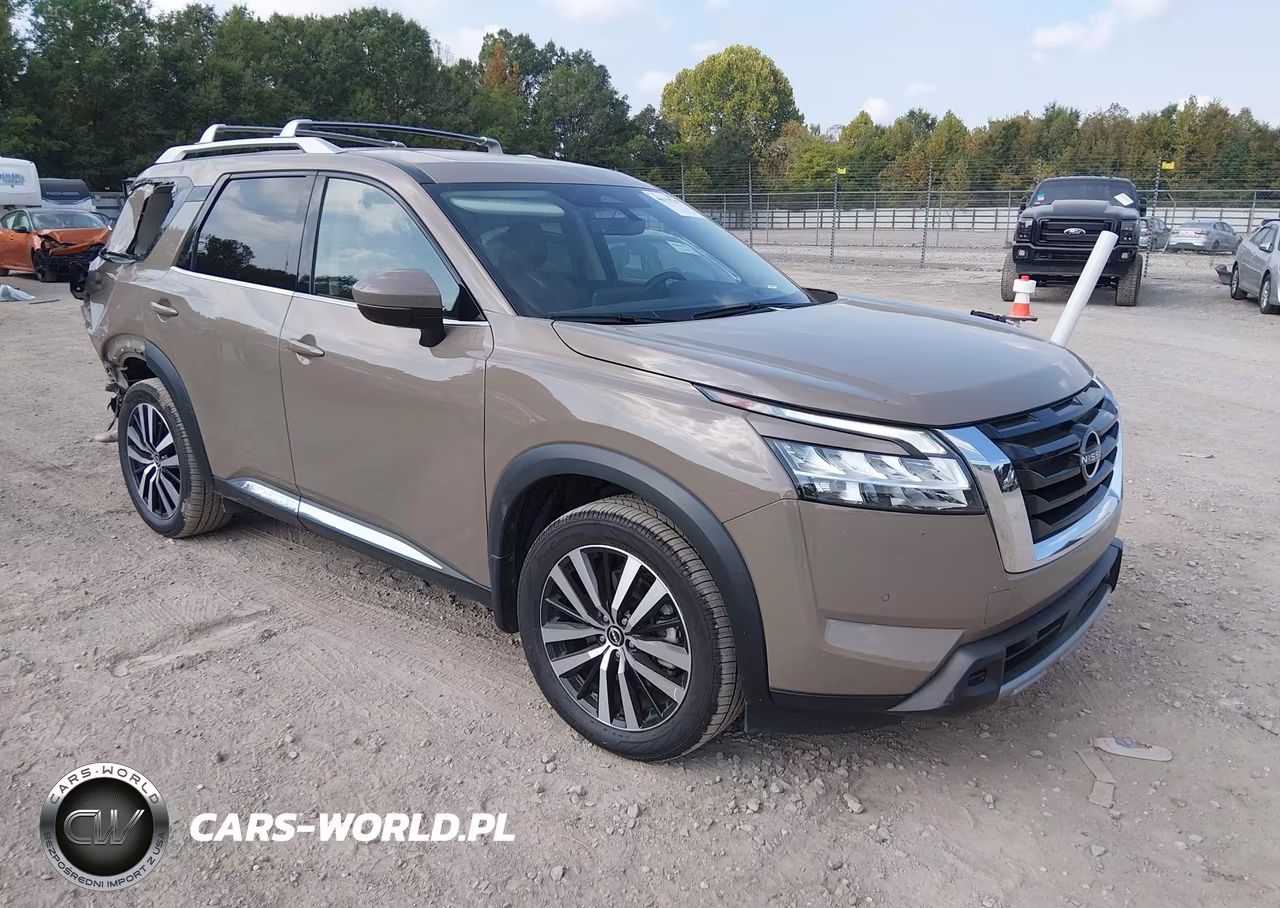 2023 Nissan Pathfinder Platinum Fwd
