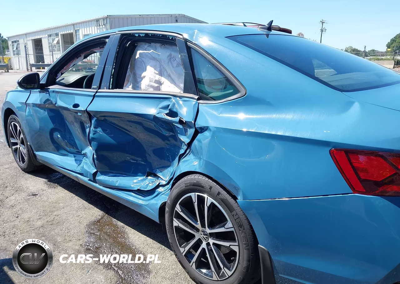 2025 Volkswagen Jetta 1.5T Sport VIN:3VWBX7BU1SM032434 - 14