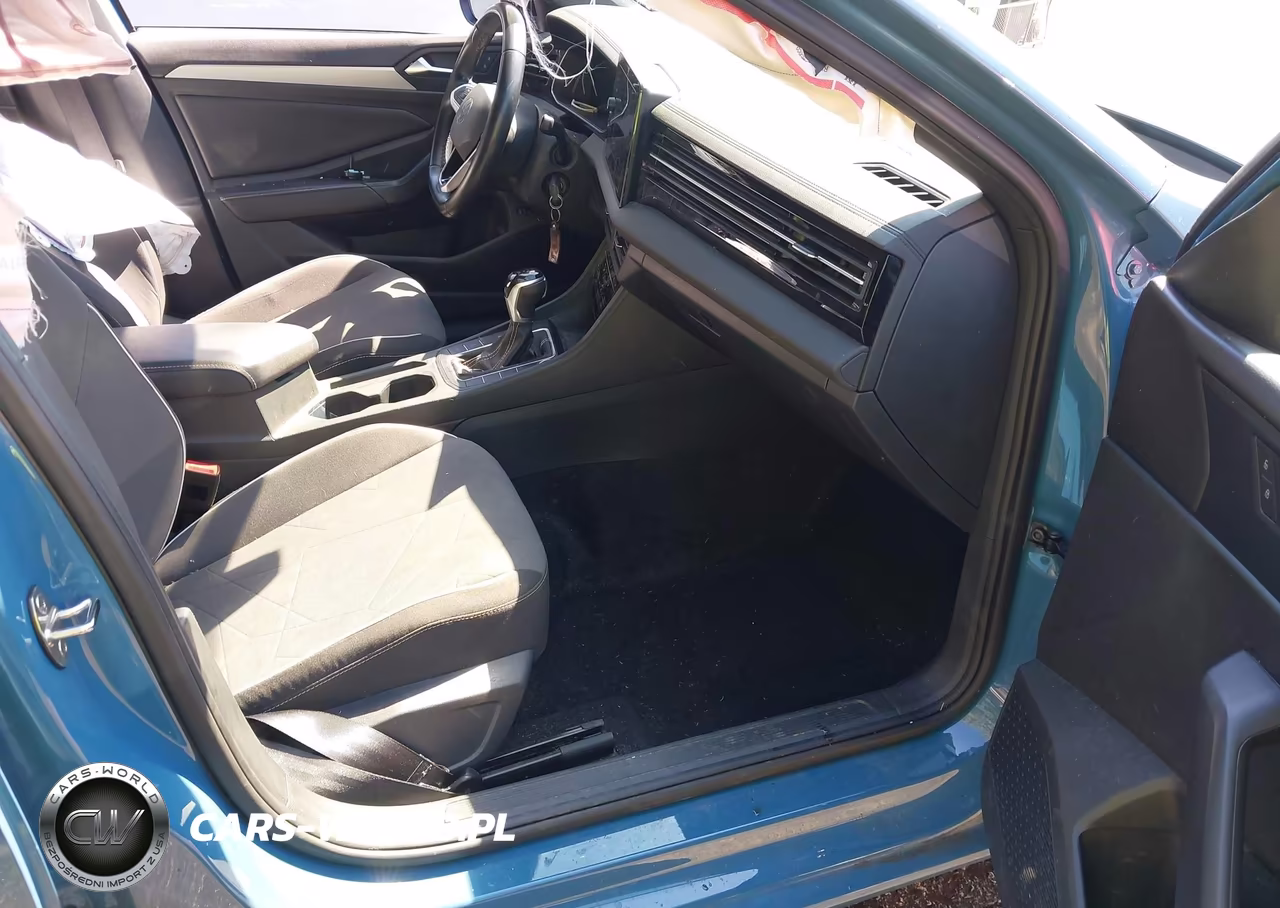 2025 Volkswagen Jetta 1.5T Sport VIN:3VWBX7BU1SM032434 - 5