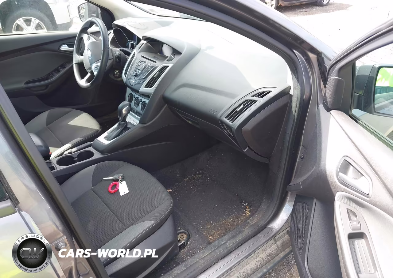 2014 Ford Focus Se VIN:1FADP3K21EL173891 - 5