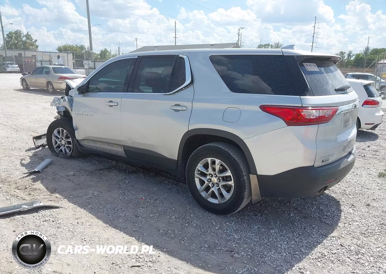 2018 Chevrolet Traverse Ls VIN:1GNERFKW0JJ128032 - 3