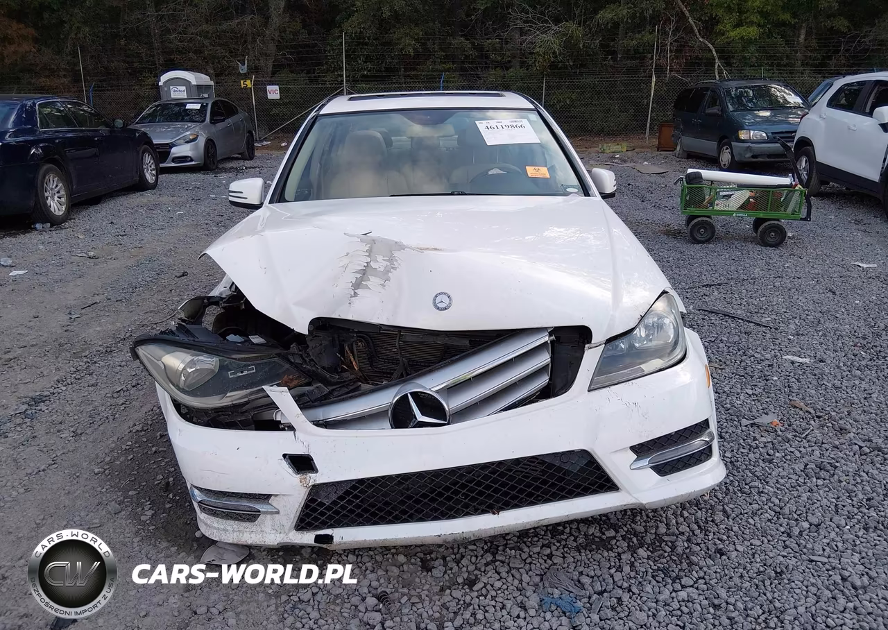 2013 Mercedes-Benz C 250 Sport VIN:WDDGF4HB7DA854130 - 11