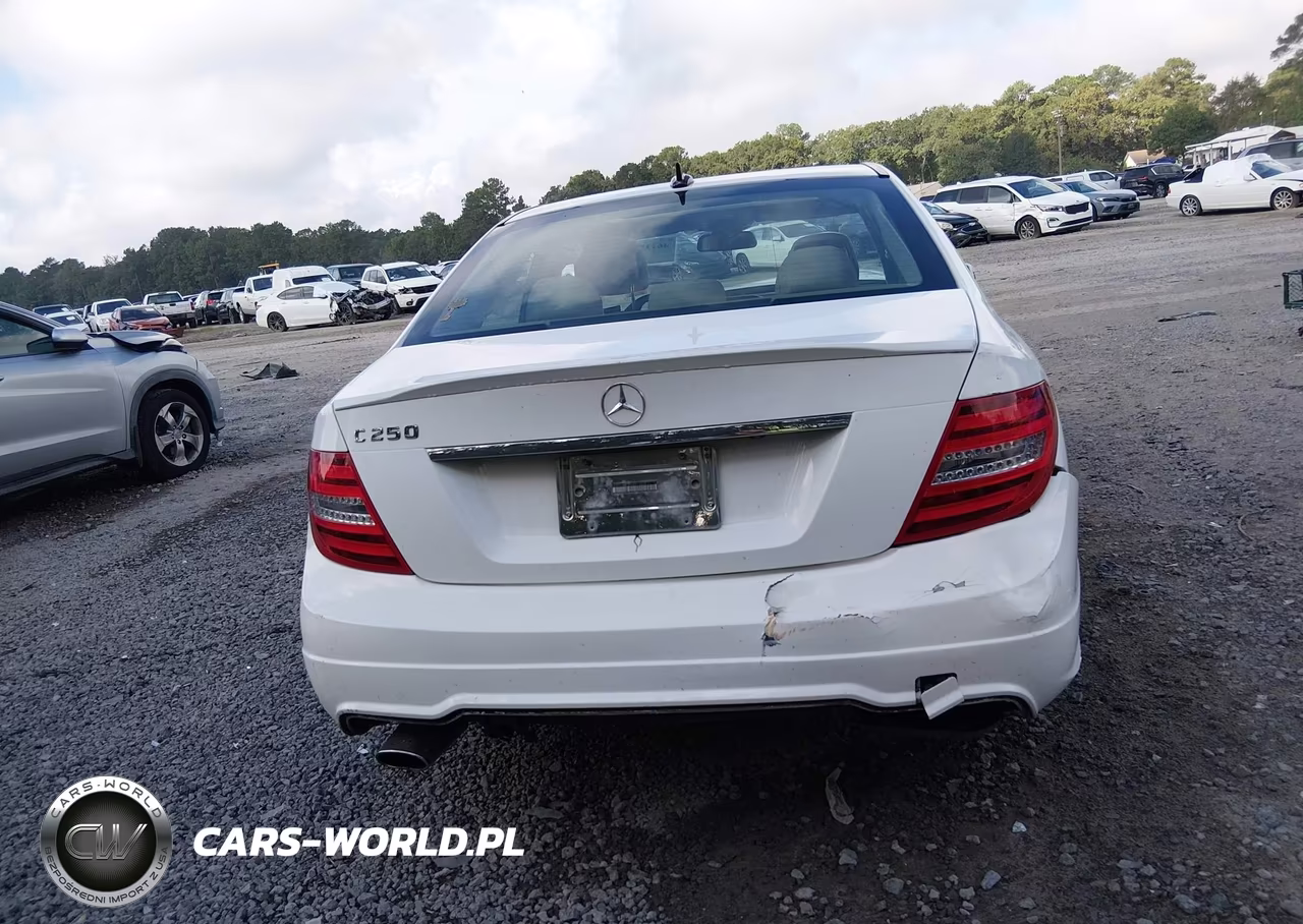 2013 Mercedes-Benz C 250 Sport VIN:WDDGF4HB7DA854130 - 15