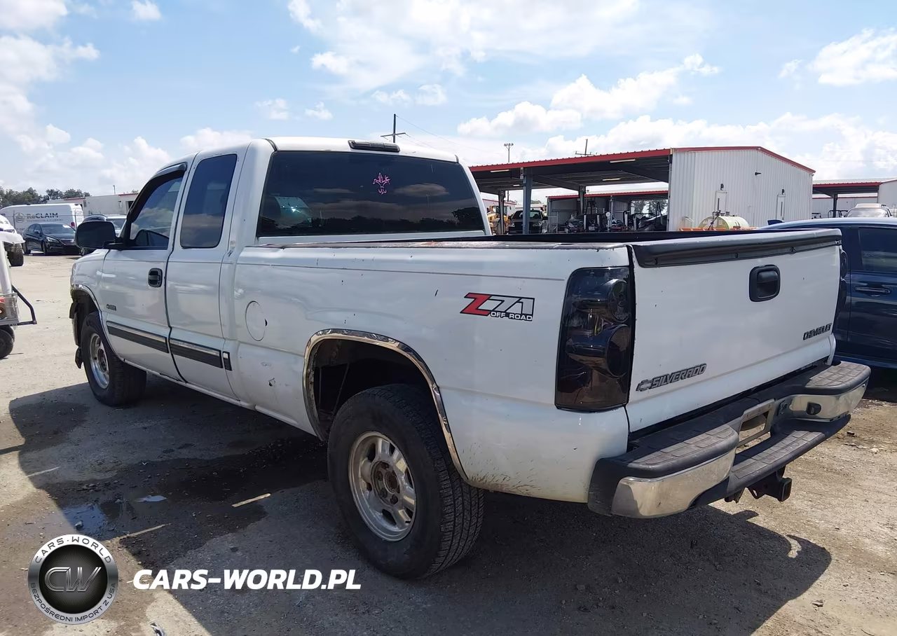 2001 Chevrolet Silverado 1500 Ls VIN:2GCEK19V011318808 - 3