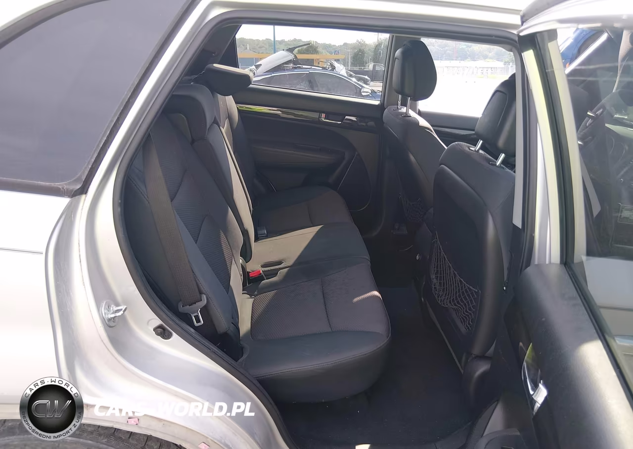 2011 Kia Sorento Lx VIN:5XYKT3A17BG155568 - 8