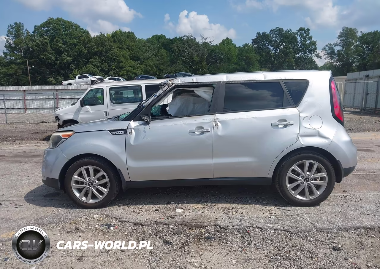 2018 Kia Soul + VIN:KNDJP3A59J7567215 - 14