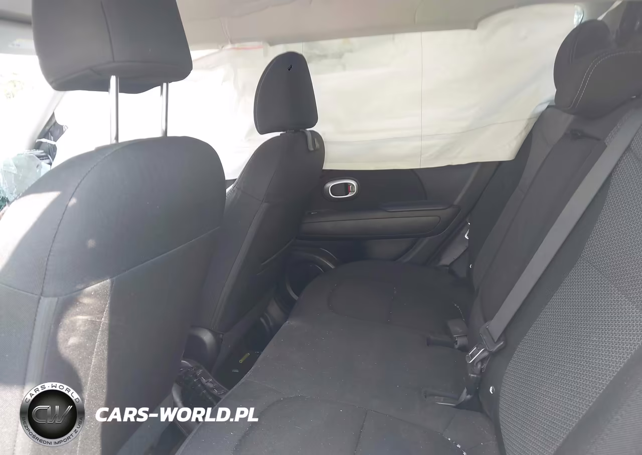 2018 Kia Soul + VIN:KNDJP3A59J7567215 - 8