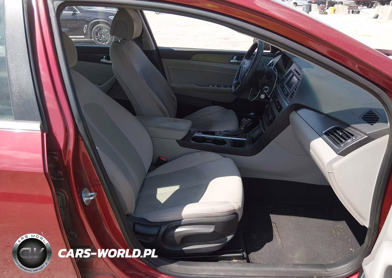 2015 Hyundai Sonata Sport VIN:5NPE34AF6FH210850 - 5