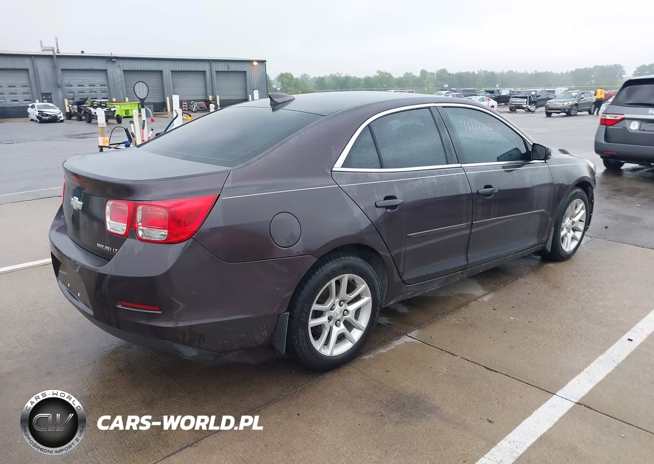 2015 Chevrolet Malibu 1Lt VIN:1G11C5SLXFF157324 - 4