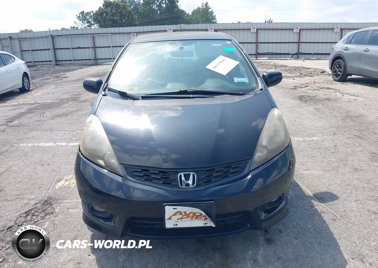 2012 Honda Fit Sport VIN:JHMGE8H58CC024529 - 12