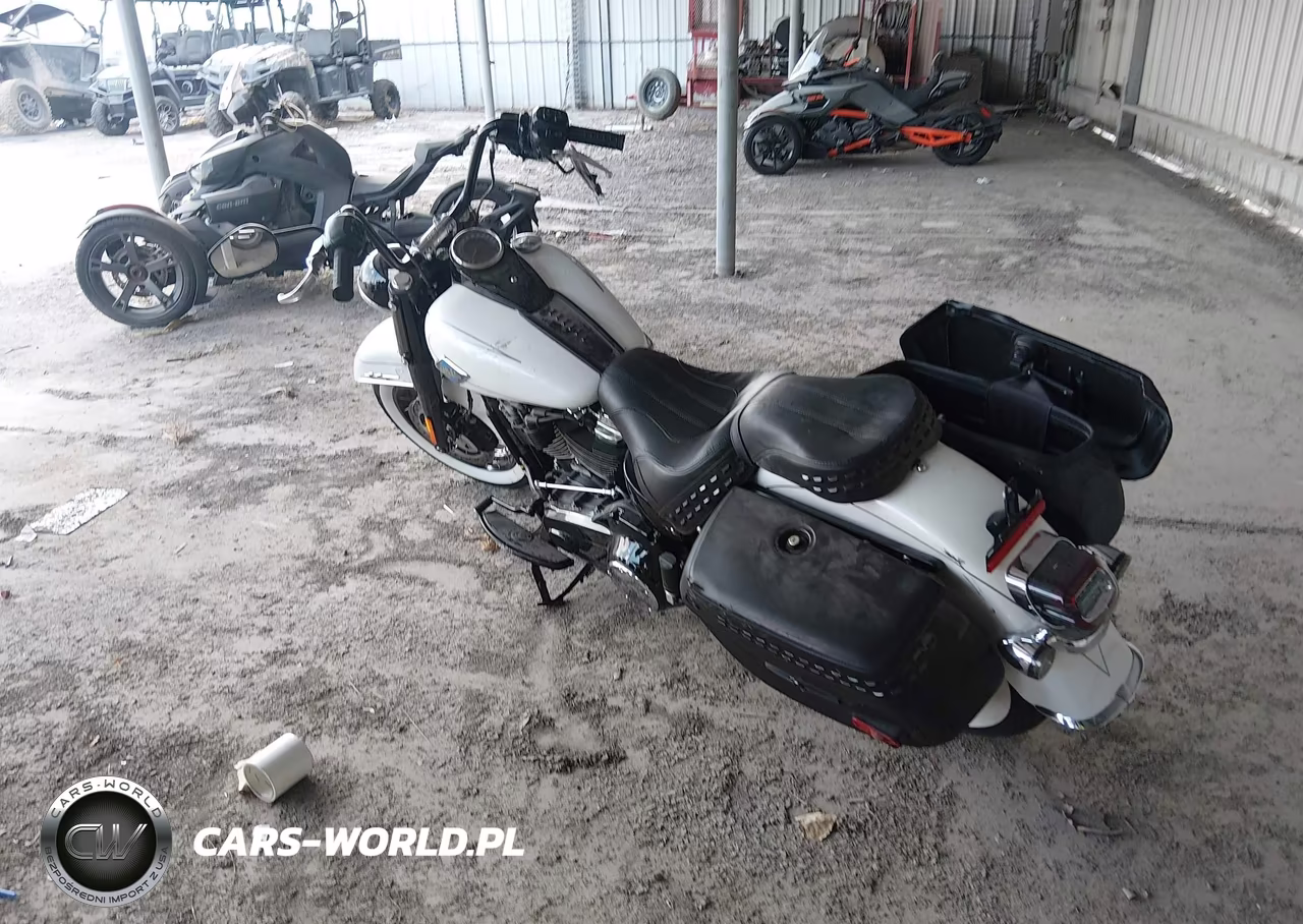 2025 Harley-Davidson Flhc VIN:1HD1YA913SB021588 - 3