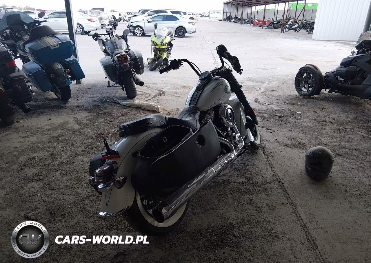 2025 Harley-Davidson Flhc VIN:1HD1YA913SB021588 - 4