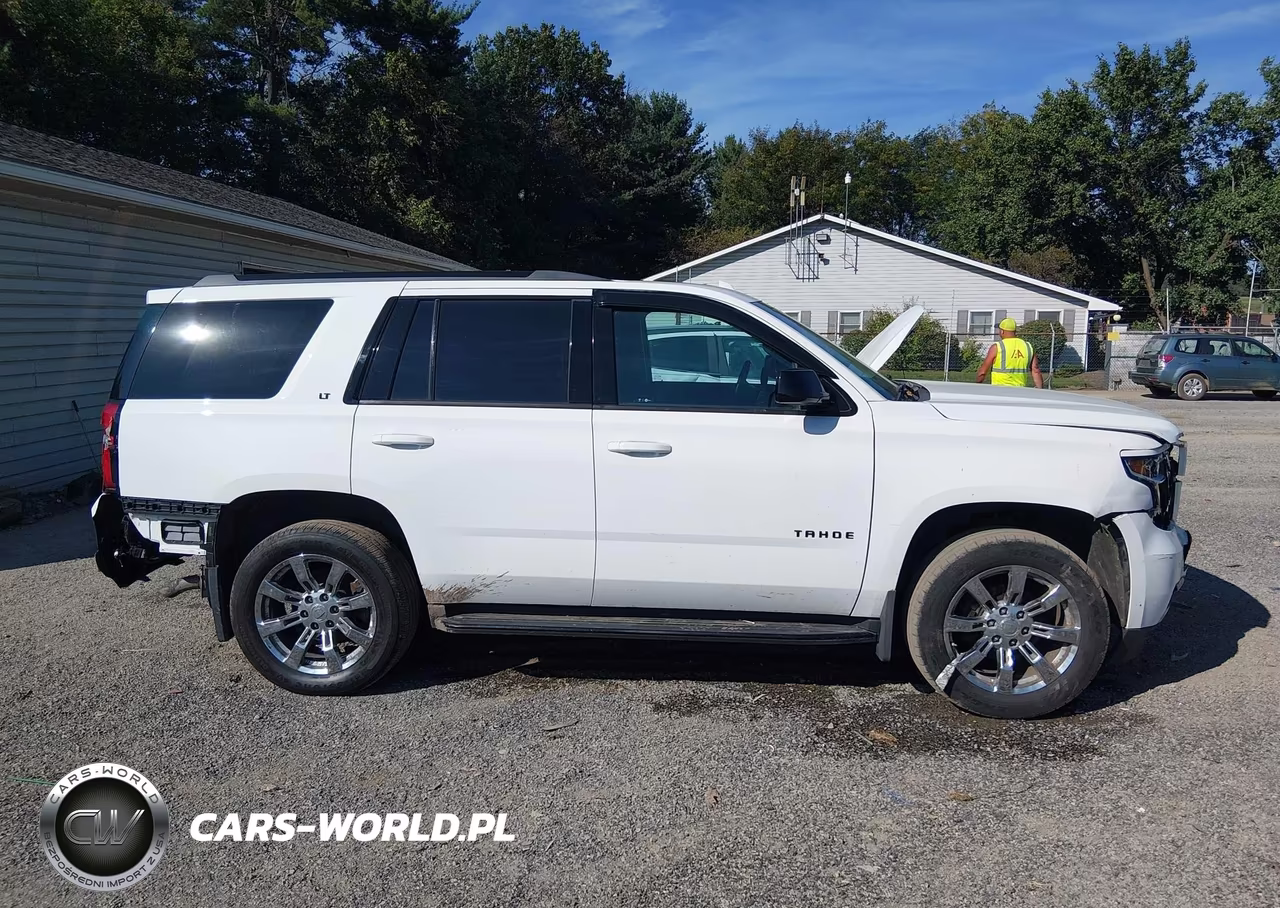 2018 Chevrolet Tahoe Lt VIN:1GNSKBKCXJR355753 - 13