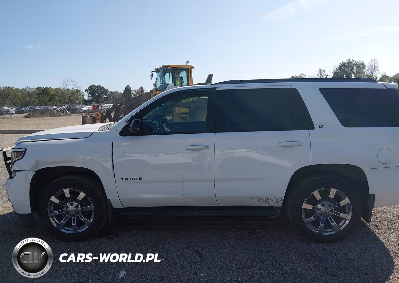 2018 Chevrolet Tahoe Lt VIN:1GNSKBKCXJR355753 - 14