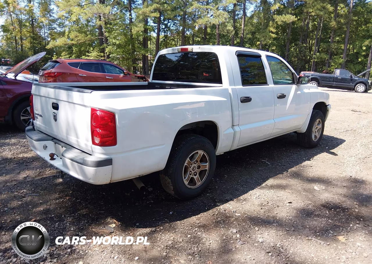 2007 Dodge Dakota Slt VIN:1D7HE48K07S117633 - 4