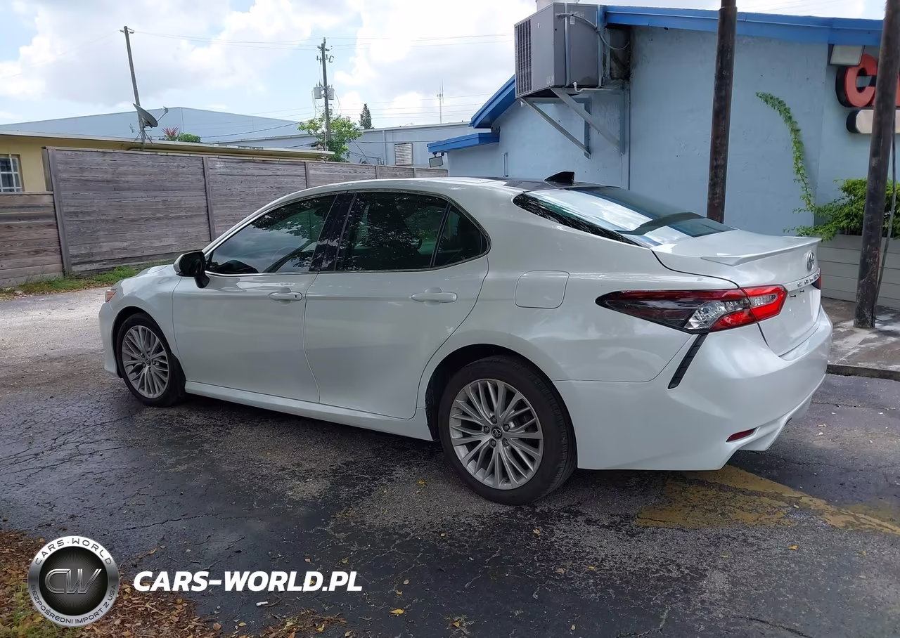 2019 Toyota Camry Xle VIN:4T1B11HK8KU839144 - 3