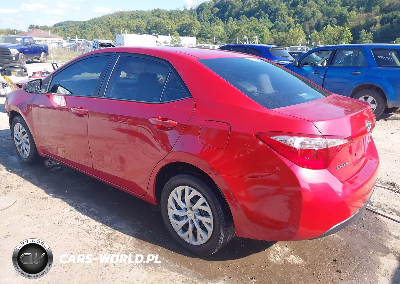 2017 Toyota Corolla Le VIN:2T1BURHE4HC936299 - 3