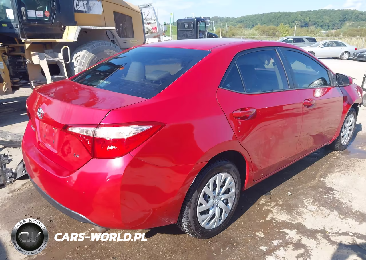 2017 Toyota Corolla Le VIN:2T1BURHE4HC936299 - 4