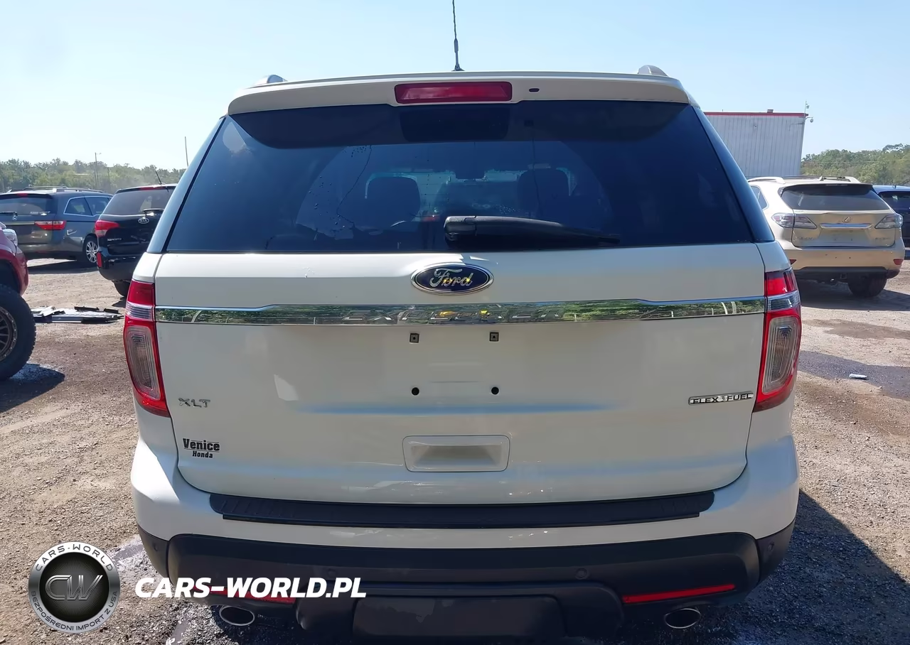 2015 Ford Explorer Xlt VIN:1FM5K7D89FGC34867 - 17