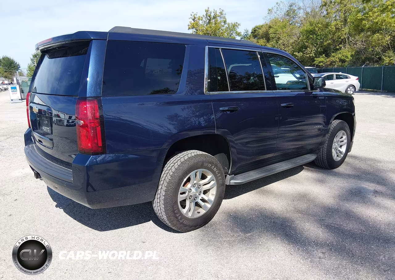 2017 Chevrolet Tahoe Ls VIN:1GNSKAEC4HR309383 - 4