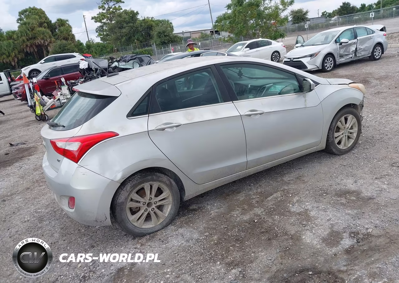 2014 Hyundai Elantra Gt VIN:KMHD35LH6EU179731 - 4