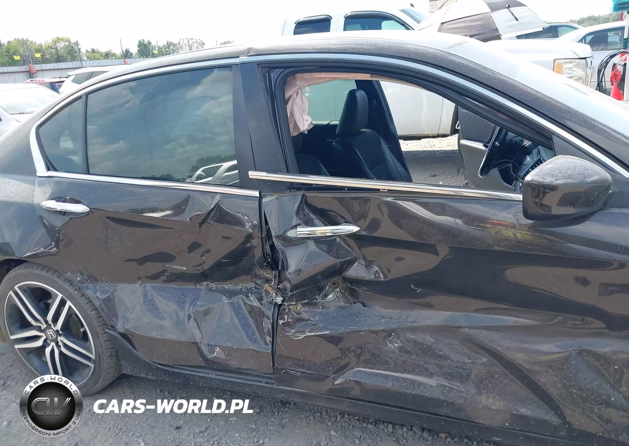 2016 Honda Accord Sport VIN:1HGCR2F57GA119705 - 17
