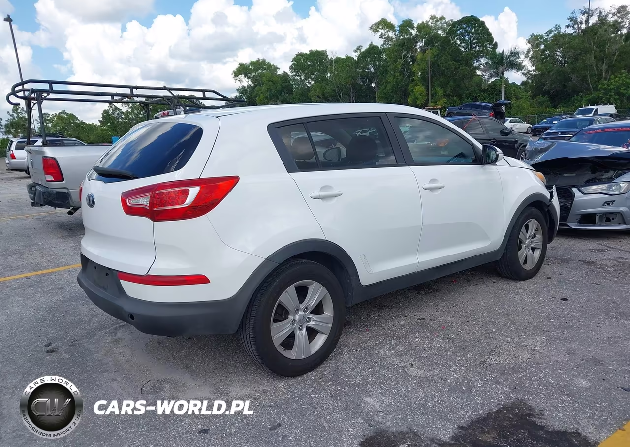 2013 Kia Sportage Lx VIN:KNDPB3A21D7510588 - 4