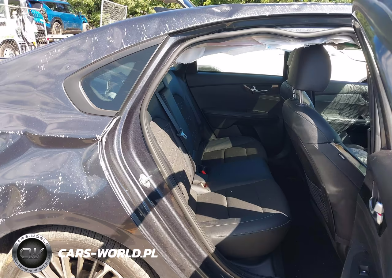 2023 Kia Forte Gt-Line VIN:3KPF54AD9PE628970 - 8