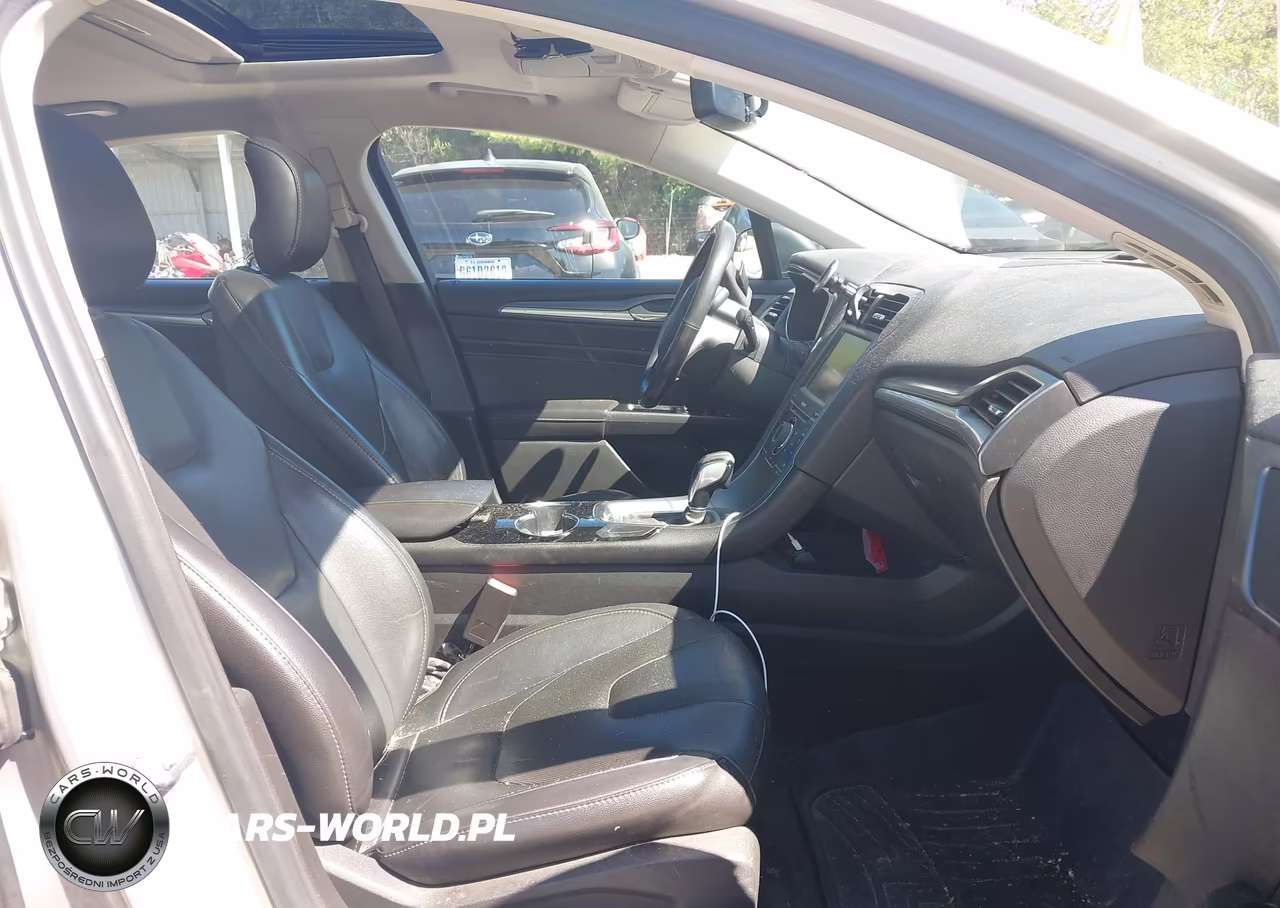 2014 Ford Fusion Titanium VIN:3FA6P0K91ER323505 - 4