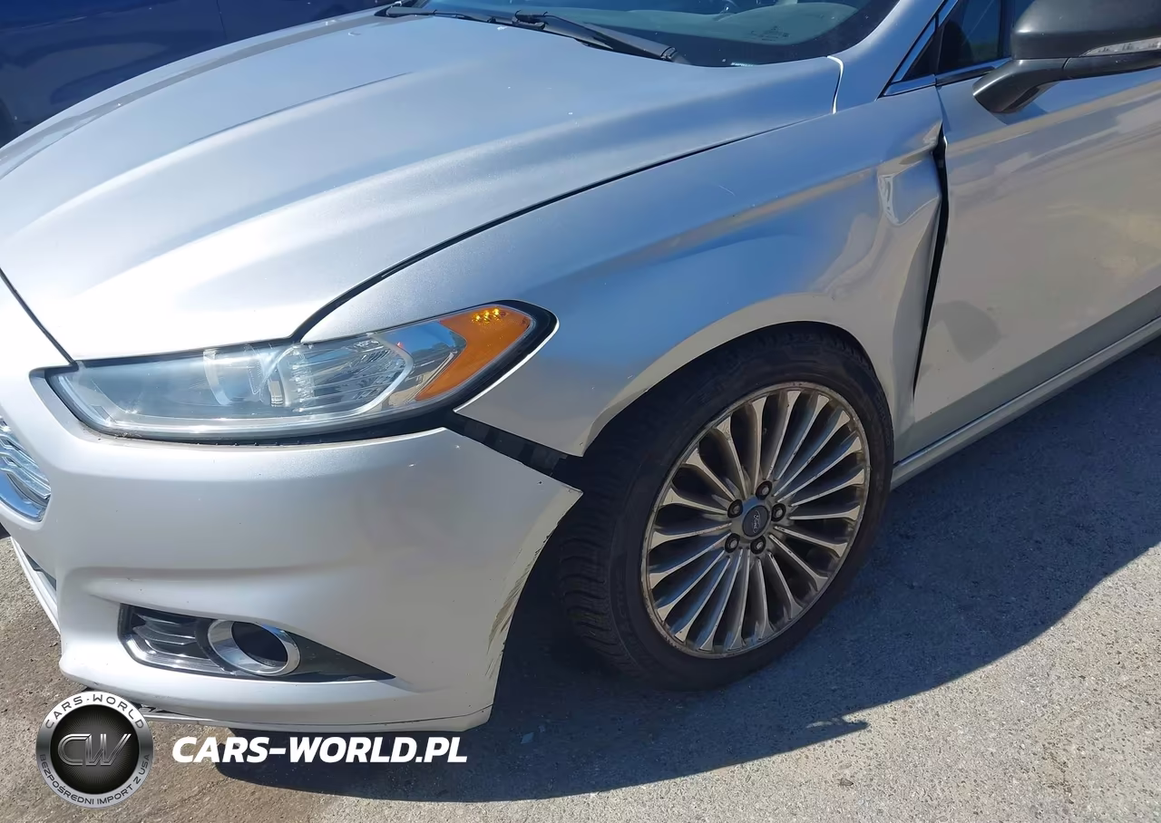 2014 Ford Fusion Titanium VIN:3FA6P0K91ER323505 - 5