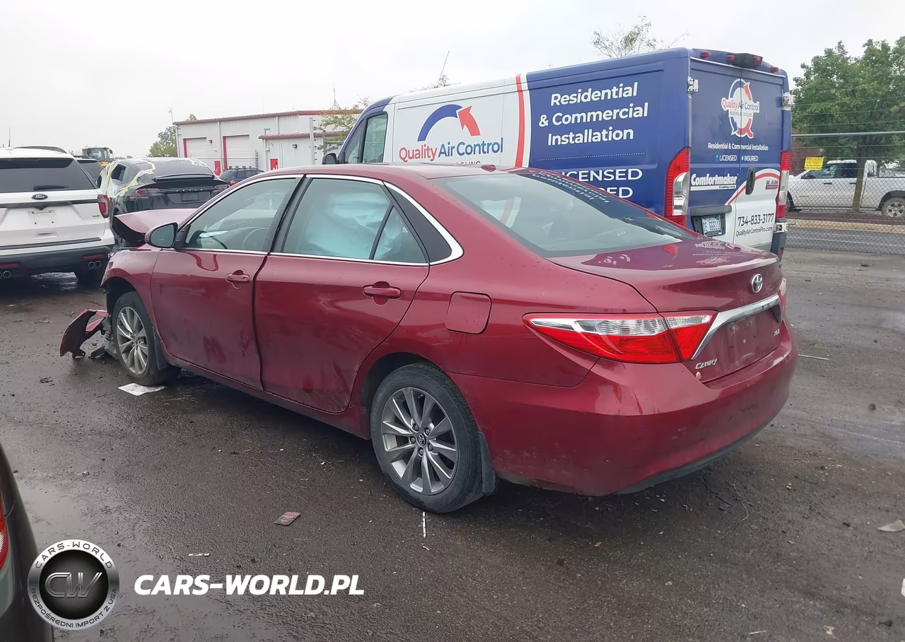 2015 Toyota Camry Xle VIN:4T1BF1FK5FU989206 - 3
