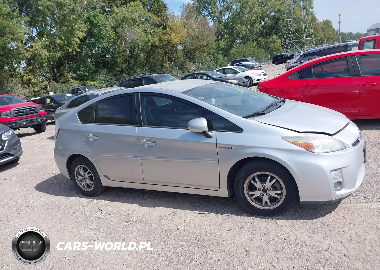 2011 Toyota Prius Two VIN:JTDKN3DU9B5345915 - 13