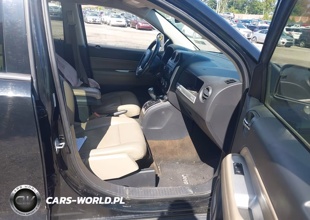 2015 Jeep Compass High Altitude Edition VIN:1C4NJCEA5FD106869 - 5