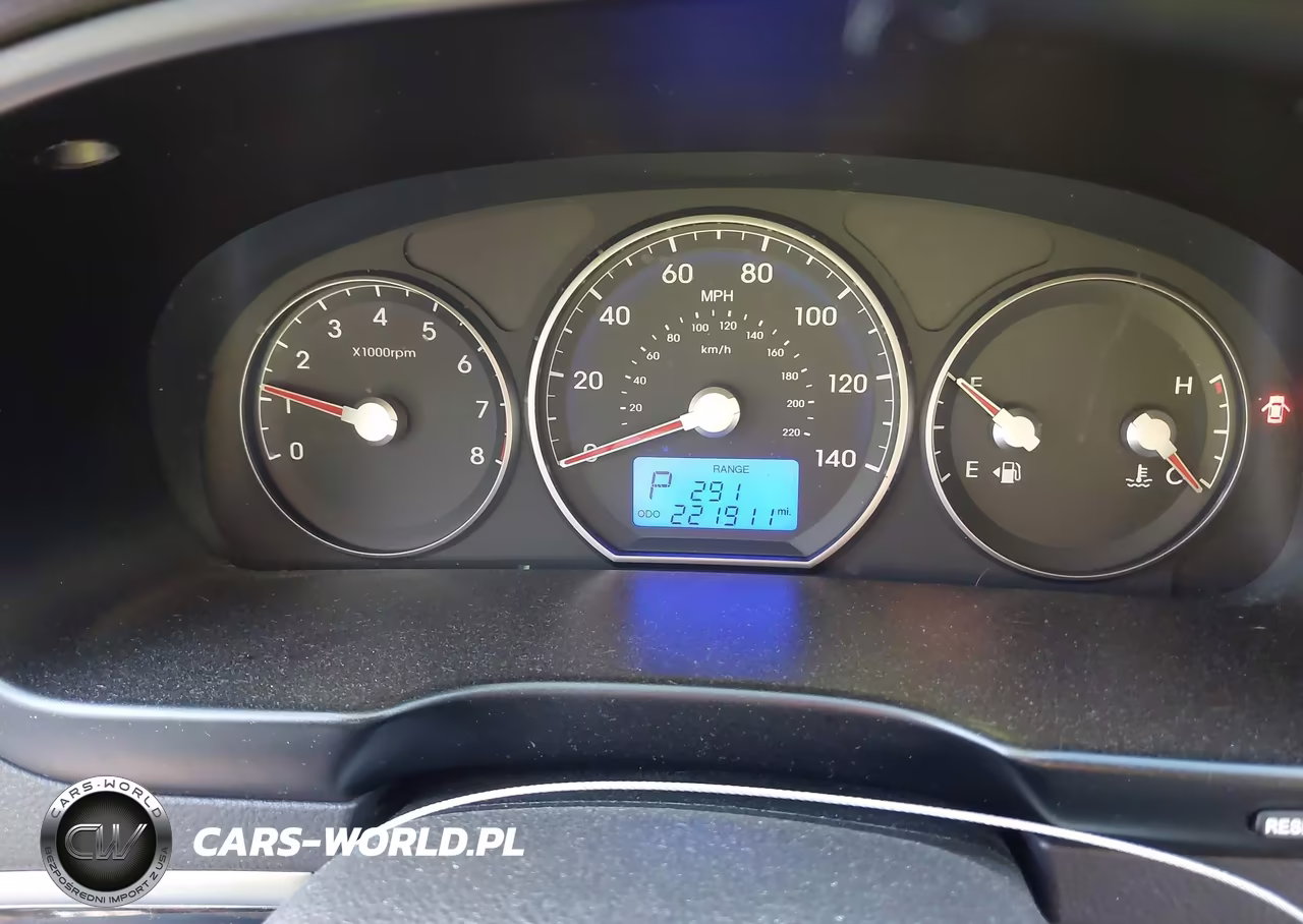 2011 Hyundai Santa Fe Limited V6 VIN:5XYZKDAG1BG009629 - 7