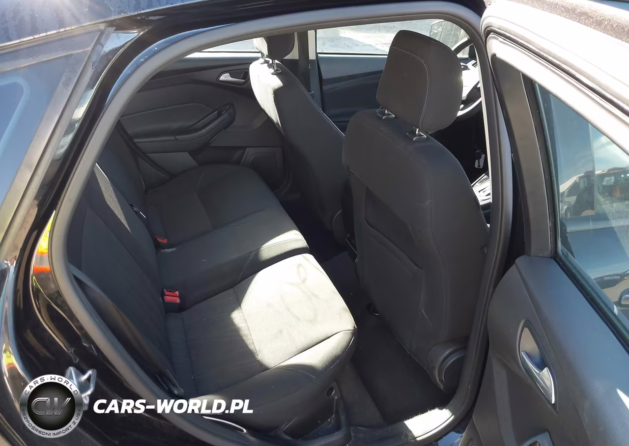 2018 Ford Focus Se VIN:1FADP3K2XJL207837 - 8