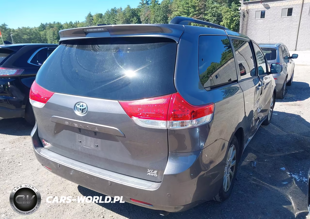 2014 Toyota Sienna Xle 7 Passenger VIN:5TDDK3DC0ES079112 - 4