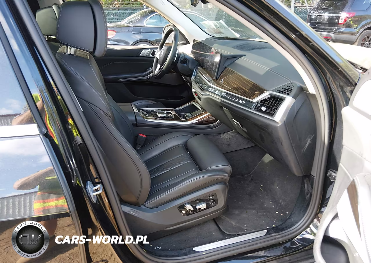 2026 BMW X7 xDrive40I VIN:5UX23EM04T9078643 - 5