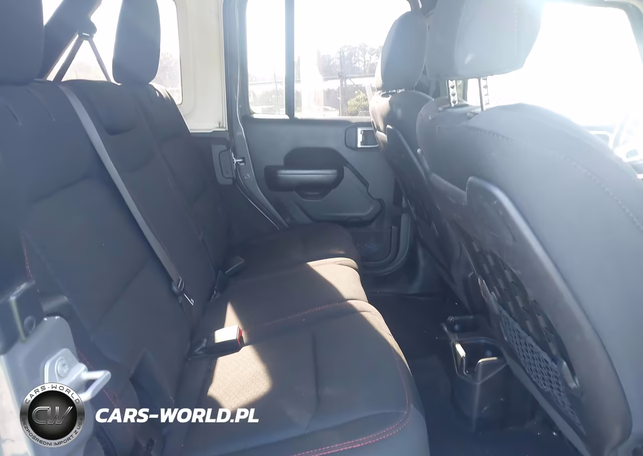 2020 Jeep Wrangler Unlimited Rubicon 4X4 VIN:1C4HJXFG2LW111826 - 8