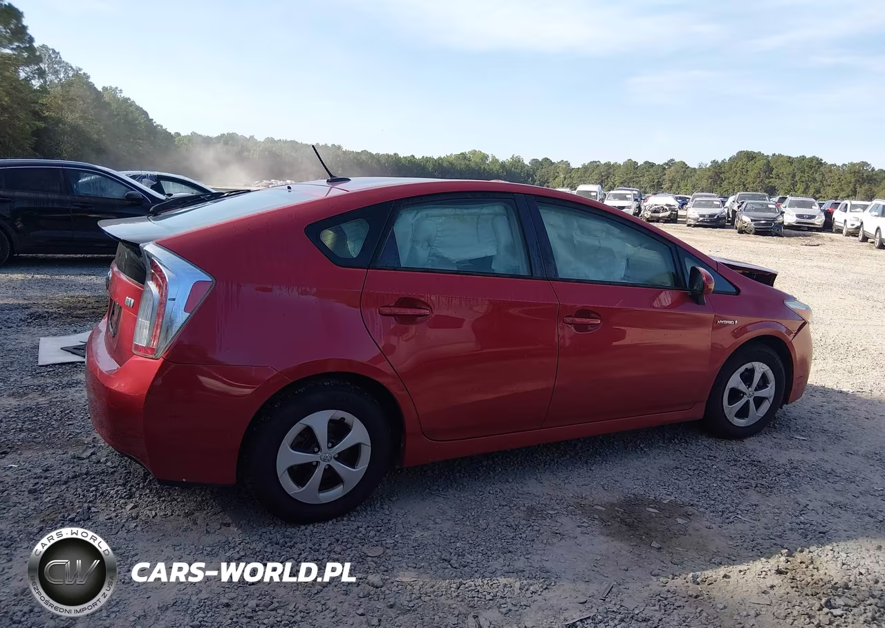 2013 Toyota Prius Four VIN:JTDKN3DU0D5630909 - 13