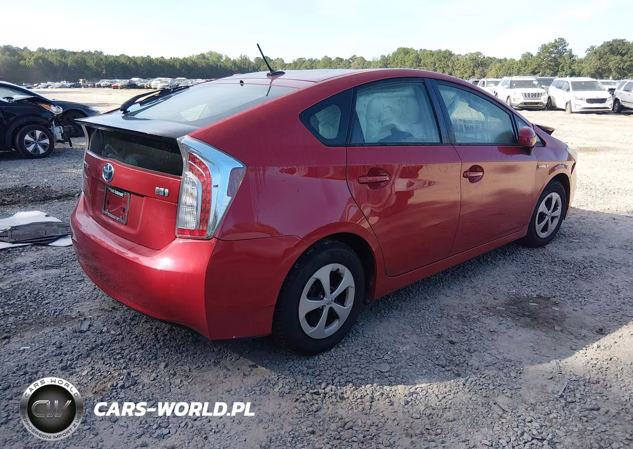 2013 Toyota Prius Four VIN:JTDKN3DU0D5630909 - 4