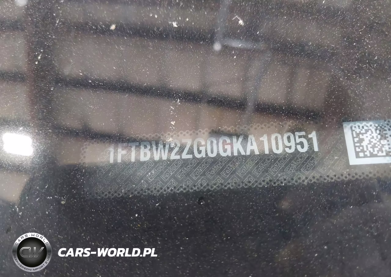 2016 Ford Transit-350 VIN:1FTBW2ZG0GKA10951 - 9