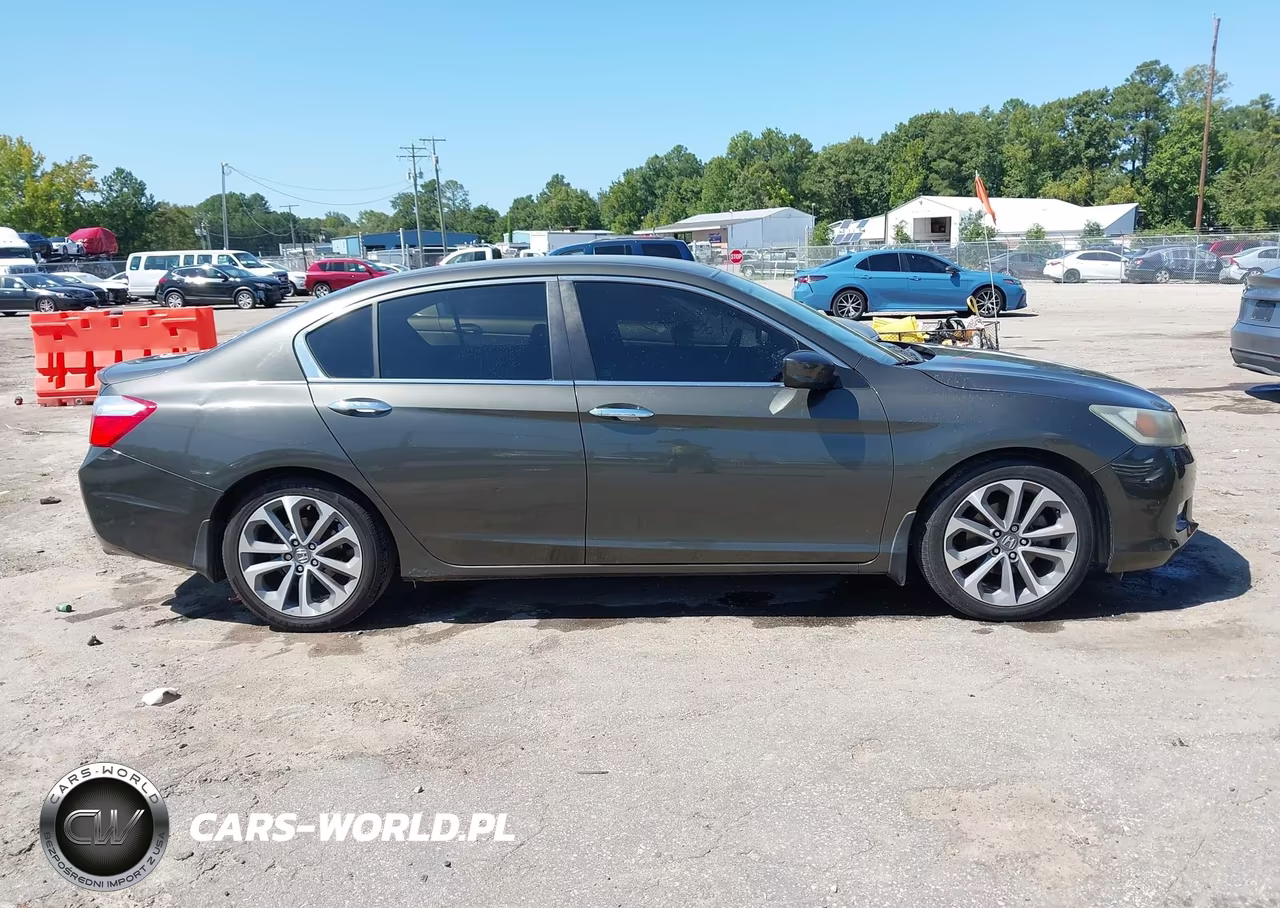 2014 Honda Accord Sport VIN:1HGCR2F57EA069532 - 13